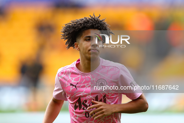 Rico Lewis of Manchester City warms up during the Premier League match between Wolverhampton Wanderers and Manchester City at Molineux in Wo...