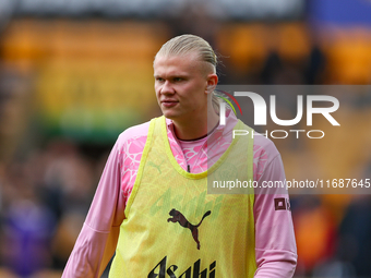 Erling Haaland of Manchester City warms up during the Premier League match between Wolverhampton Wanderers and Manchester City at Molineux i...