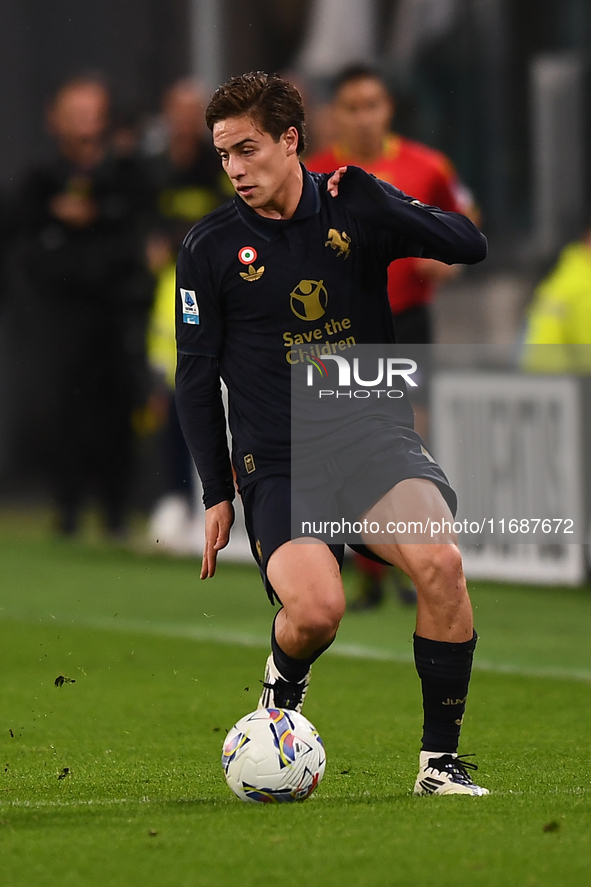 Kenan Yildiz of Juventus plays during the Serie A match between Juventus FC and SS Lazio at Allianz Stadium in Turin, Italy, on October 19,...