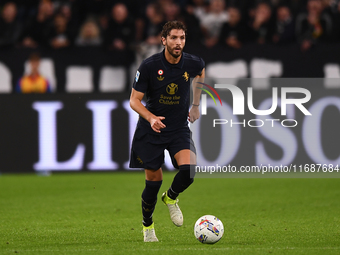 Manuel Locatelli of Juventus plays during the Serie A match between Juventus FC and SS Lazio at Allianz Stadium in Turin, Italy, on October...