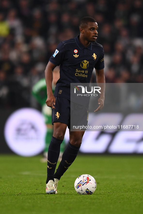 Pierre Kalulu plays during the Serie A match between Juventus FC and SS Lazio at Allianz Stadium in Turin, Italy, on October 19, 2024. 