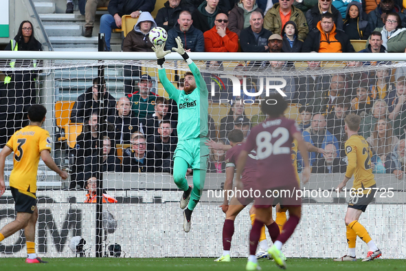 Wolverhampton Wanderers goalkeeper Jose Sa is in action during the Premier League match between Wolverhampton Wanderers and Manchester City...