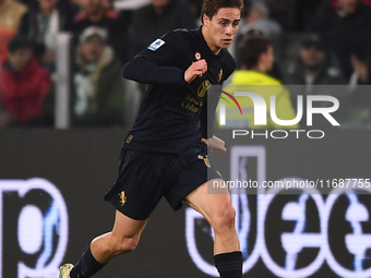 Kenan Yildiz of Juventus plays during the Serie A match between Juventus FC and SS Lazio at Allianz Stadium in Turin, Italy, on October 19,...