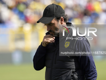 Guido Pagliuca Head Coach of SS Juve Stabia during the Serie B match between SS Juve Stabia and Cremonese at Stadio Romeo Menti Castellammar...