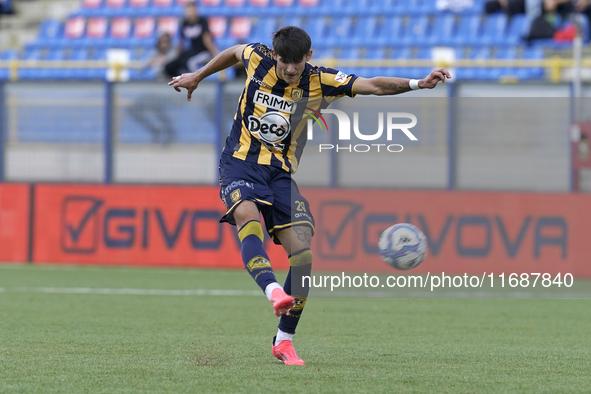 Niccolo Fortini of SS Juve Stabia during the Serie B match between SS Juve Stabia and Cremonese at Stadio Romeo Menti Castellammare Di Stabi...