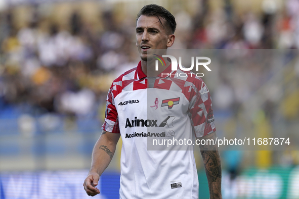 Jari Vandeputte of Cremonese during the Serie B match between SS Juve Stabia and Cremonese at Stadio Romeo Menti Castellammare Di Stabia Ita...