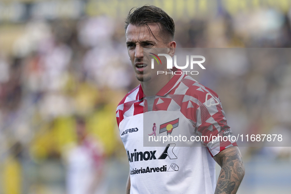 Jari Vandeputte of Cremonese during the Serie B match between SS Juve Stabia and Cremonese at Stadio Romeo Menti Castellammare Di Stabia Ita...