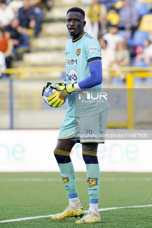 Demba Thiam of SS Juve Stabia during the Serie B match between SS Juve Stabia and Cremonese at Stadio Romeo Menti Castellammare Di Stabia It...