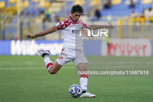 Marco Nasti of Cremonese during the Serie B match between SS Juve Stabia and Cremonese at Stadio Romeo Menti Castellammare Di Stabia Italy o...