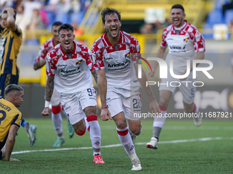 Franco Vazquez of Cremonese during celebrates after scoring the Serie B match between SS Juve Stabia and Cremonese at Stadio Romeo Menti Cas...