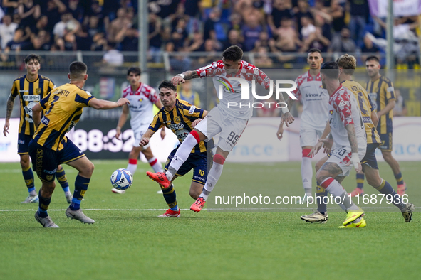 Marco Nasti of Cremonese during the Serie B match between SS Juve Stabia and Cremonese at Stadio Romeo Menti Castellammare Di Stabia Italy o...