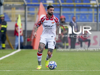 Cristian Buonaiuto of Cremonese during the Serie B match between SS Juve Stabia and Cremonese at Stadio Romeo Menti Castellammare Di Stabia...