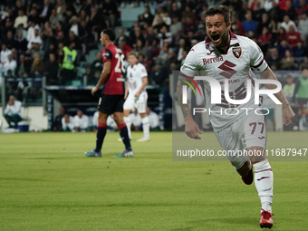 Karol Linetty (Torino FC) celebrates during the Serie A TIM match between Cagliari Calcio and Torino FC in Italy on October 20, 2024 (