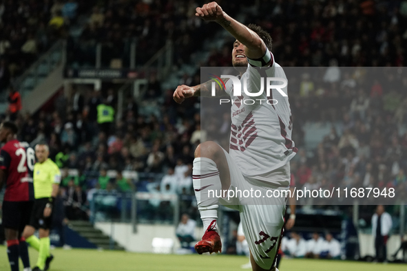 Karol Linetty (Torino FC) celebrates during the Serie A TIM match between Cagliari Calcio and Torino FC in Italy on October 20, 2024 