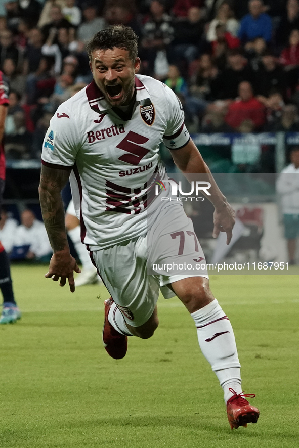 Karol Linetty (Torino FC) celebrates during the Serie A TIM match between Cagliari Calcio and Torino FC in Italy on October 20, 2024 