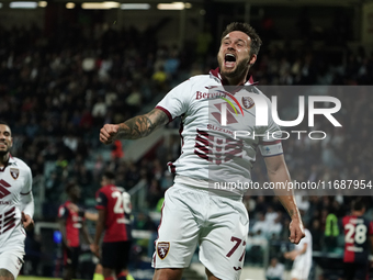 Karol Linetty (Torino FC) celebrates during the Serie A TIM match between Cagliari Calcio and Torino FC in Italy on October 20, 2024 (