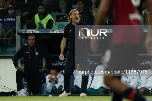 Davide Nicola coaches Cagliari Calcio during the Serie A TIM match between Cagliari Calcio and Torino FC in Italy, on October 20, 2024 