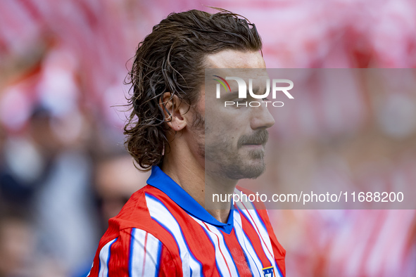 Antoine Griezmann of Atletico de Madrid enters the field during the La Liga EA Sports 2024/25 football match between Atletico de Madrid and...