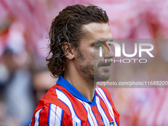 Antoine Griezmann of Atletico de Madrid enters the field during the La Liga EA Sports 2024/25 football match between Atletico de Madrid and...