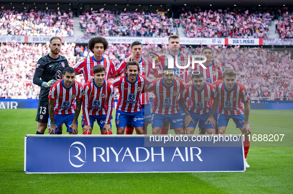 Players of Atletico de Madrid pose for the official photo during the La Liga EA Sports 2024/25 football match between Atletico de Madrid and...