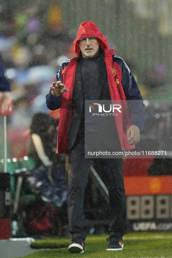 Luis de la Fuente head coach of Spain during the UEFA Nations League 2024/25 League A Group A4 match between Spain and Serbia at Estadio Nue...