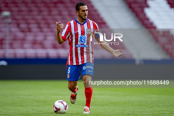 Jorge Resurreccion Merodio (Koke) of Atletico de Madrid is in action with the ball during the La Liga EA Sports 2024/25 football match betwe...