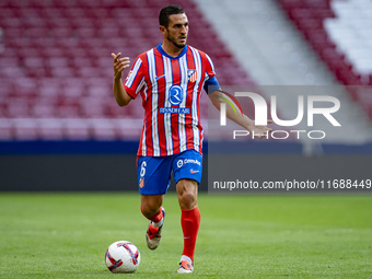 Jorge Resurreccion Merodio (Koke) of Atletico de Madrid is in action with the ball during the La Liga EA Sports 2024/25 football match betwe...