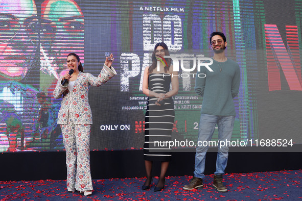 Bollywood actors Kajol, Kirti Sanon, and Shaheer Sheikh promote their upcoming film 'Do Patti' in Jaipur, Rajasthan, India, on October 21, 2...