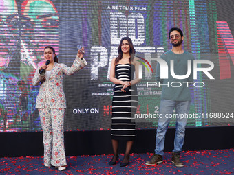 Bollywood actors Kajol, Kirti Sanon, and Shaheer Sheikh promote their upcoming film 'Do Patti' in Jaipur, Rajasthan, India, on October 21, 2...