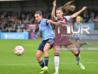 Mariona Caldentey (8 Arsenal) and Seraina Piubel (77 West Ham) battle for the ball during the Barclays FA Women's Super League match between...