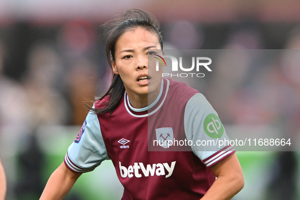 Li Mengwen (26 West Ham) looks on during the Barclays FA Women's Super League match between West Ham United and Arsenal at the Chigwell Cons...