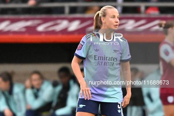 Beth Mead (9 Arsenal) looks on during the Barclays FA Women's Super League match between West Ham United and Arsenal at the Chigwell Constru...