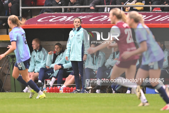 Interim manager Renee Slegers (Manager Arsenal) looks on during the Barclays FA Women's Super League match between West Ham United and Arsen...