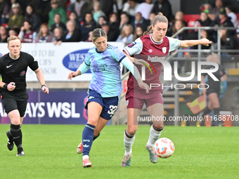 Kyra Cooney Cross (32 Arsenal) and Emma Harris (12 West Ham) challenge for the ball during the Barclays FA Women's Super League match betwee...