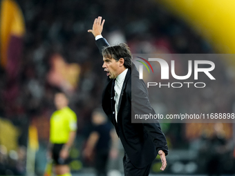 Simone Inzaghi head coach of FC Internazionale yells during the Serie A Enilive match between AS Roma and FC Internazionale at Stadio Olimpi...