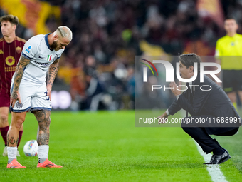 Simone Inzaghi head coach of FC Internazionale gives instructions to Federico Dimarco of FC Internazionale during the Serie A Enilive match...