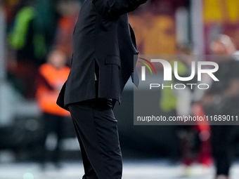 Simone Inzaghi head coach of FC Internazionale gestures during the Serie A Enilive match between AS Roma and FC Internazionale at Stadio Oli...