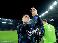 Lautaro Martinez of FC Internazionale celebrates the victory during the Serie A Enilive match between AS Roma and FC Internazionale at Stadi...