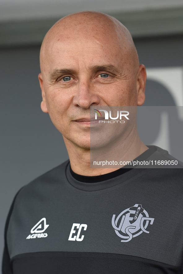 Eugenio Corini Head Coach of Cremonese during the Serie B match between SS Juve Stabia and Cremonese at Stadio Romeo Menti Castellammare Di...