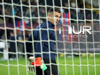 Inaki Pena plays during the match between FC Barcelona and Sevilla FC, corresponding to week 10 of LaLiga EA Sports, at the Lluis Companys S...