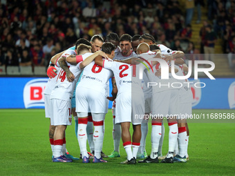 The Sevilla FC team plays during the match between FC Barcelona and Sevilla FC, corresponding to week 10 of LaLiga EA Sports, at the Lluis C...