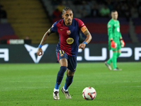 Raphinha Dias plays during the match between FC Barcelona and Sevilla FC, corresponding to week 10 of LaLiga EA Sports, at the Lluis Company...