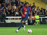 Lamine Yamal plays during the match between FC Barcelona and Sevilla FC, corresponding to week 10 of LaLiga EA Sports, at the Lluis Companys...