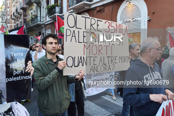 Pro palestinian demonstration in Bari, Italy, on October 21, 2024. 