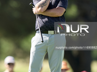 Andy Sullivan of England reacts on the 18th green during day four of the Estrella Damm N.A. Andalucia Masters 2024 at Real Club de Golf Soto...