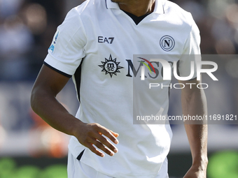 Napoli's David Neres looks on during the Serie A soccer match between Empoli FC and SSC Napoli at Stadio Carlo Castellani in Empoli, Italy,...