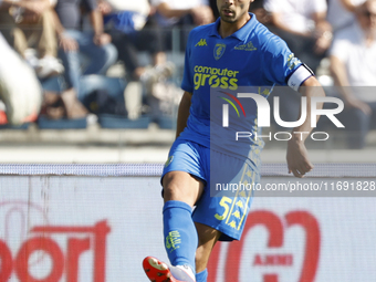 Empoli's Alberto Grassi controls the ball during the Serie A soccer match between Empoli FC and SSC Napoli at Stadio Carlo Castellani in Emp...