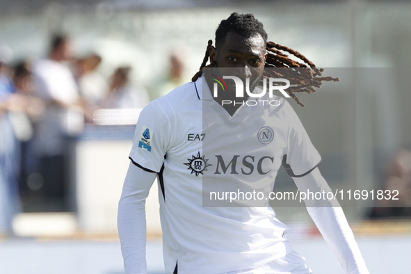 Napoli's Frank Zambo Anguissa controls the ball during the Serie A soccer match between Empoli FC and SSC Napoli at Stadio Carlo Castellani...