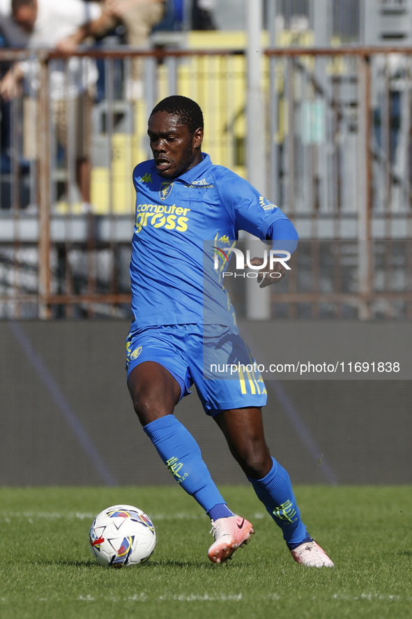 Emmanuel Gyasi of Empoli controls the ball during the Serie A soccer match between Empoli FC and SSC Napoli at Stadio Carlo Castellani in Em...