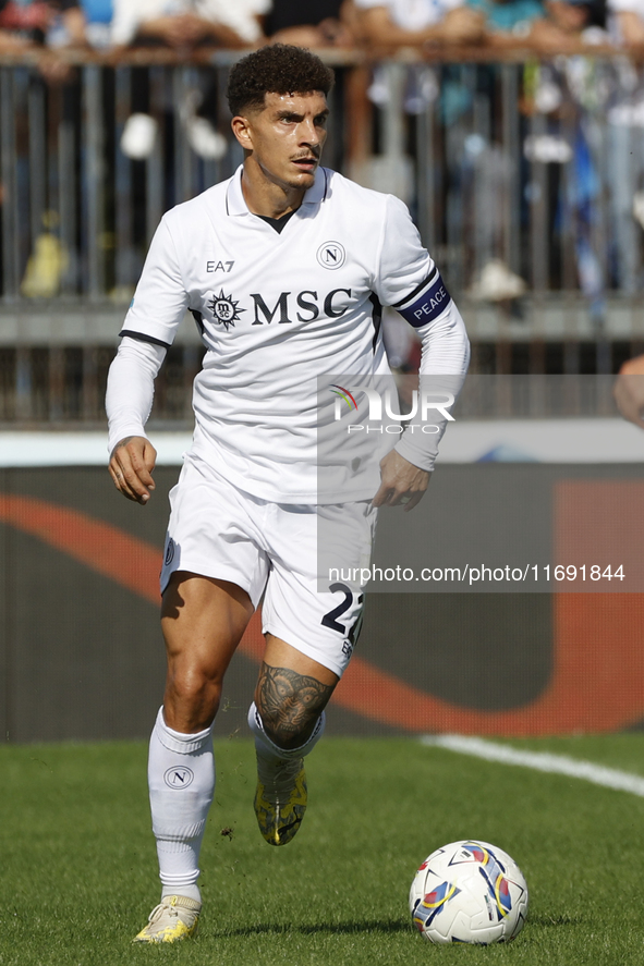 Giovanni Di Lorenzo of Napoli controls the ball during the Serie A soccer match between Empoli FC and SSC Napoli at Stadio Carlo Castellani...